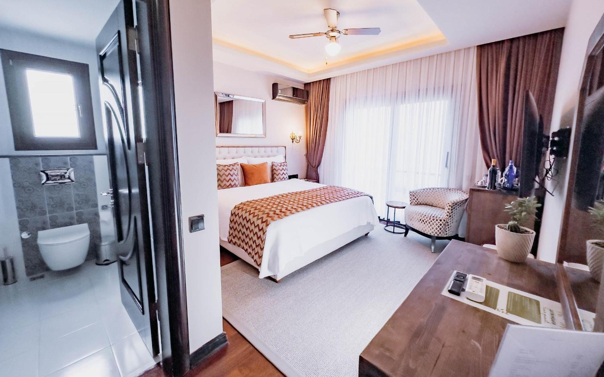 Doors Urla Hotel & Bungalows Izmir Bagian luar foto