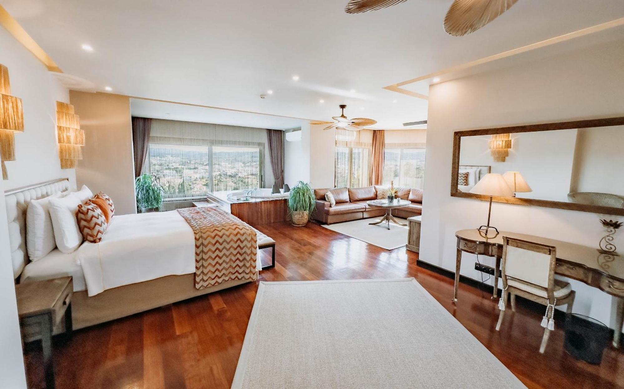 Doors Urla Hotel & Bungalows Izmir Bagian luar foto