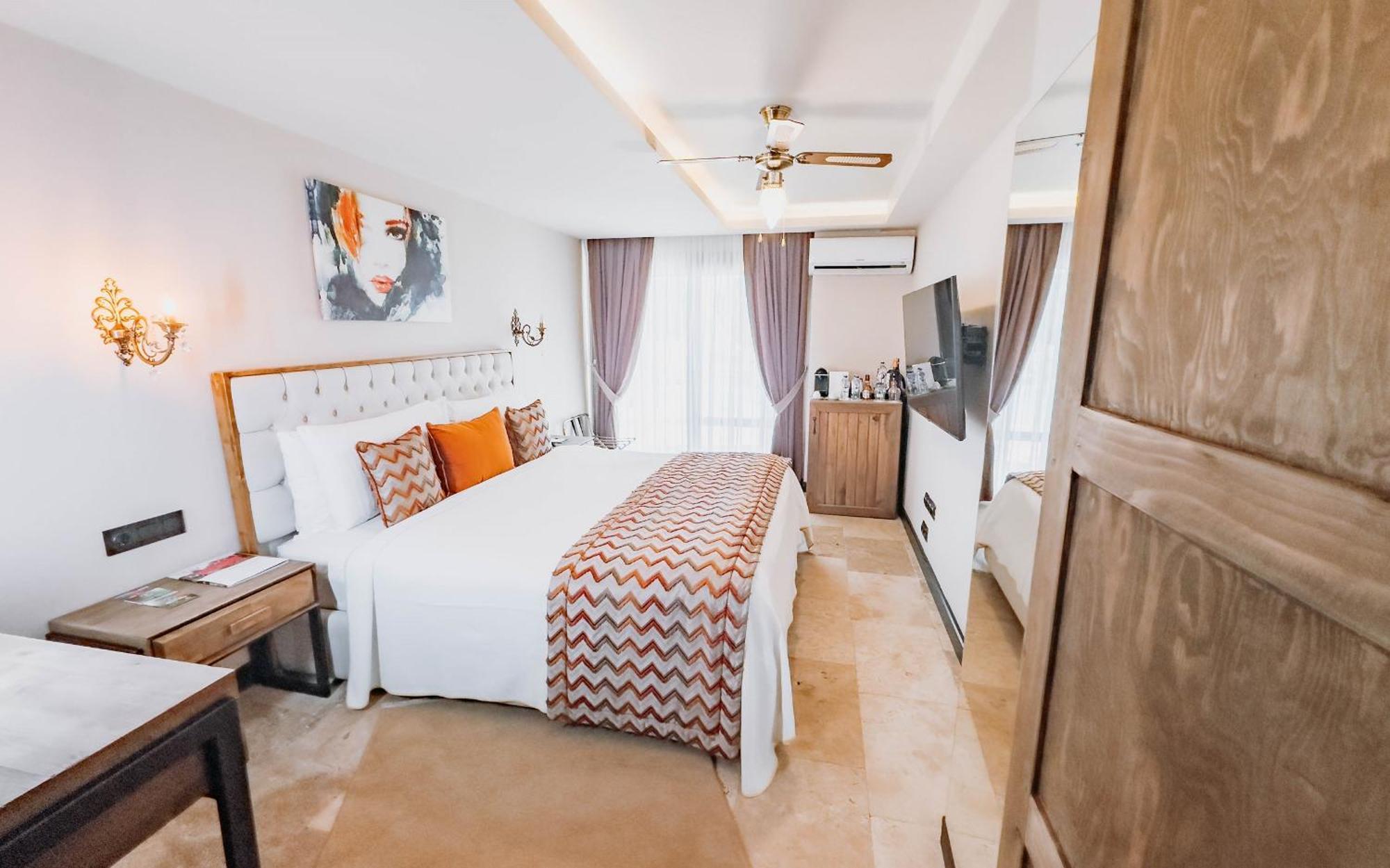Doors Urla Hotel & Bungalows Izmir Bagian luar foto
