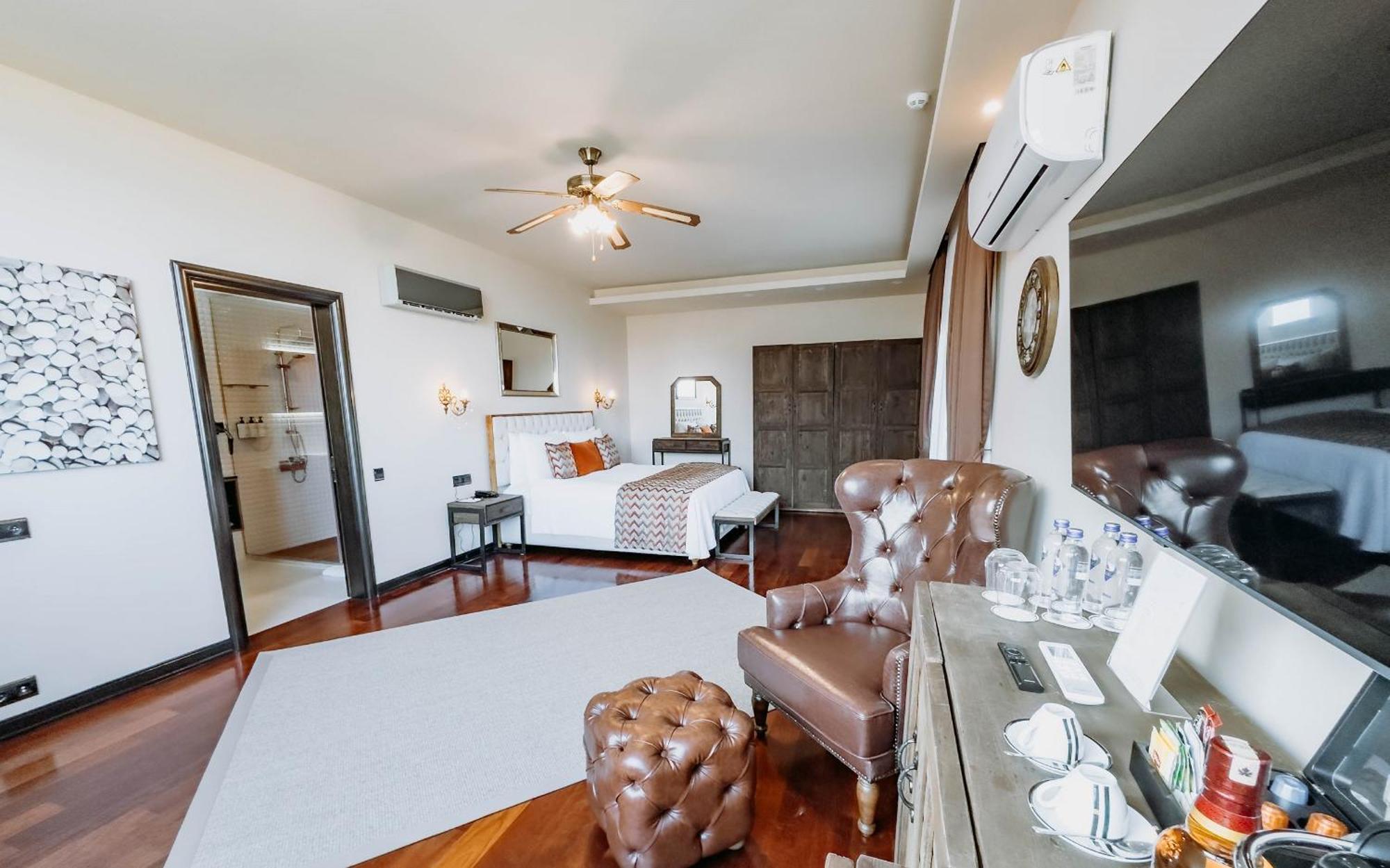 Doors Urla Hotel & Bungalows Izmir Bagian luar foto