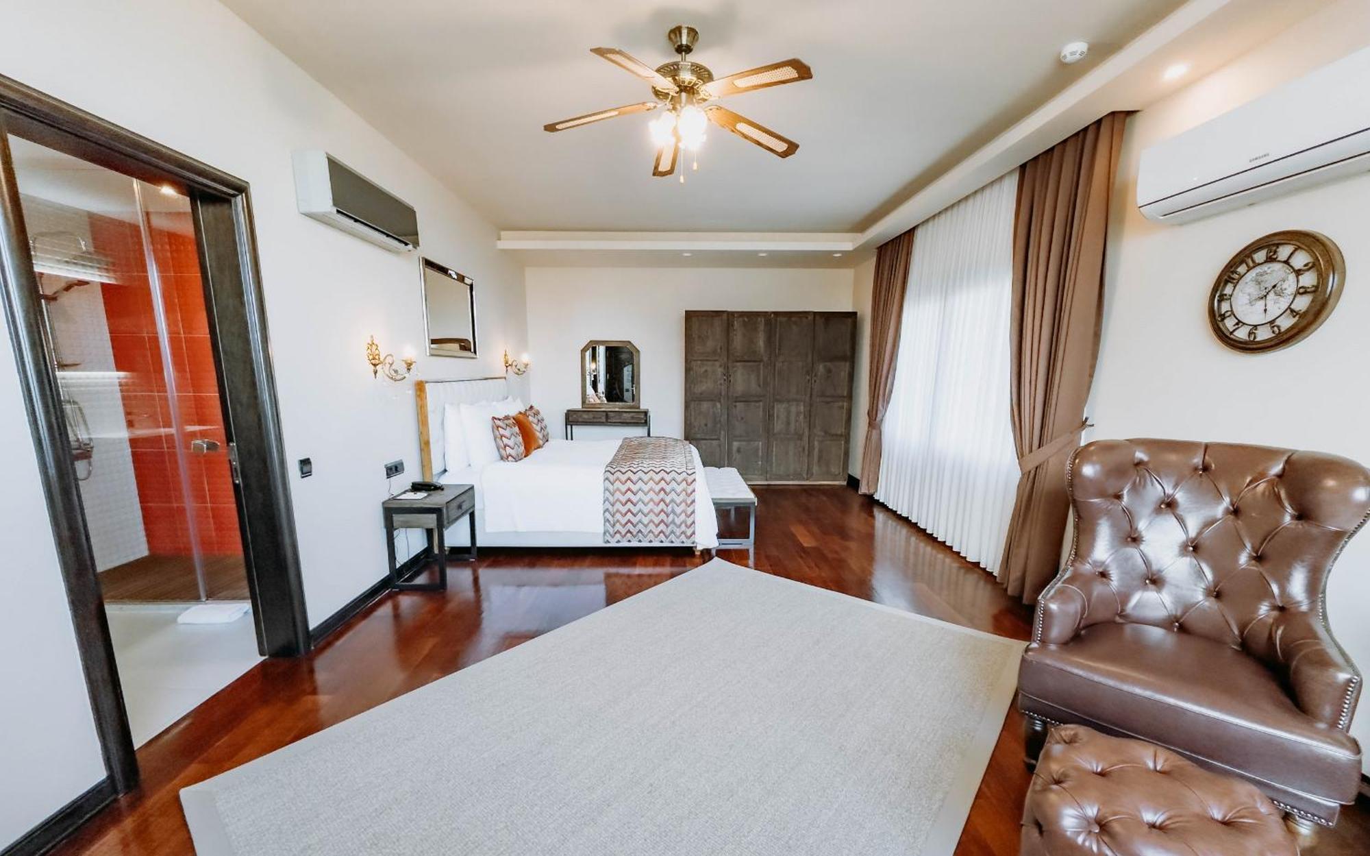 Doors Urla Hotel & Bungalows Izmir Bagian luar foto