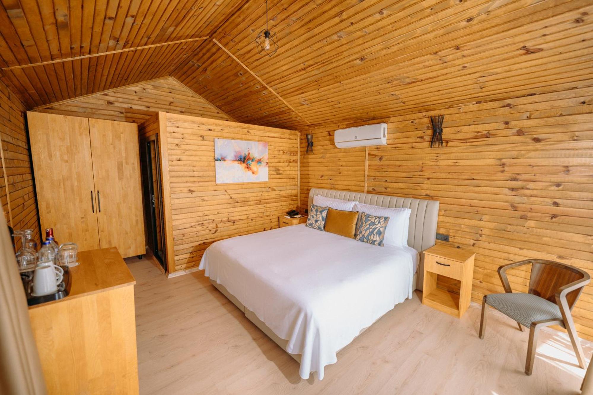 Doors Urla Hotel & Bungalows Izmir Bagian luar foto