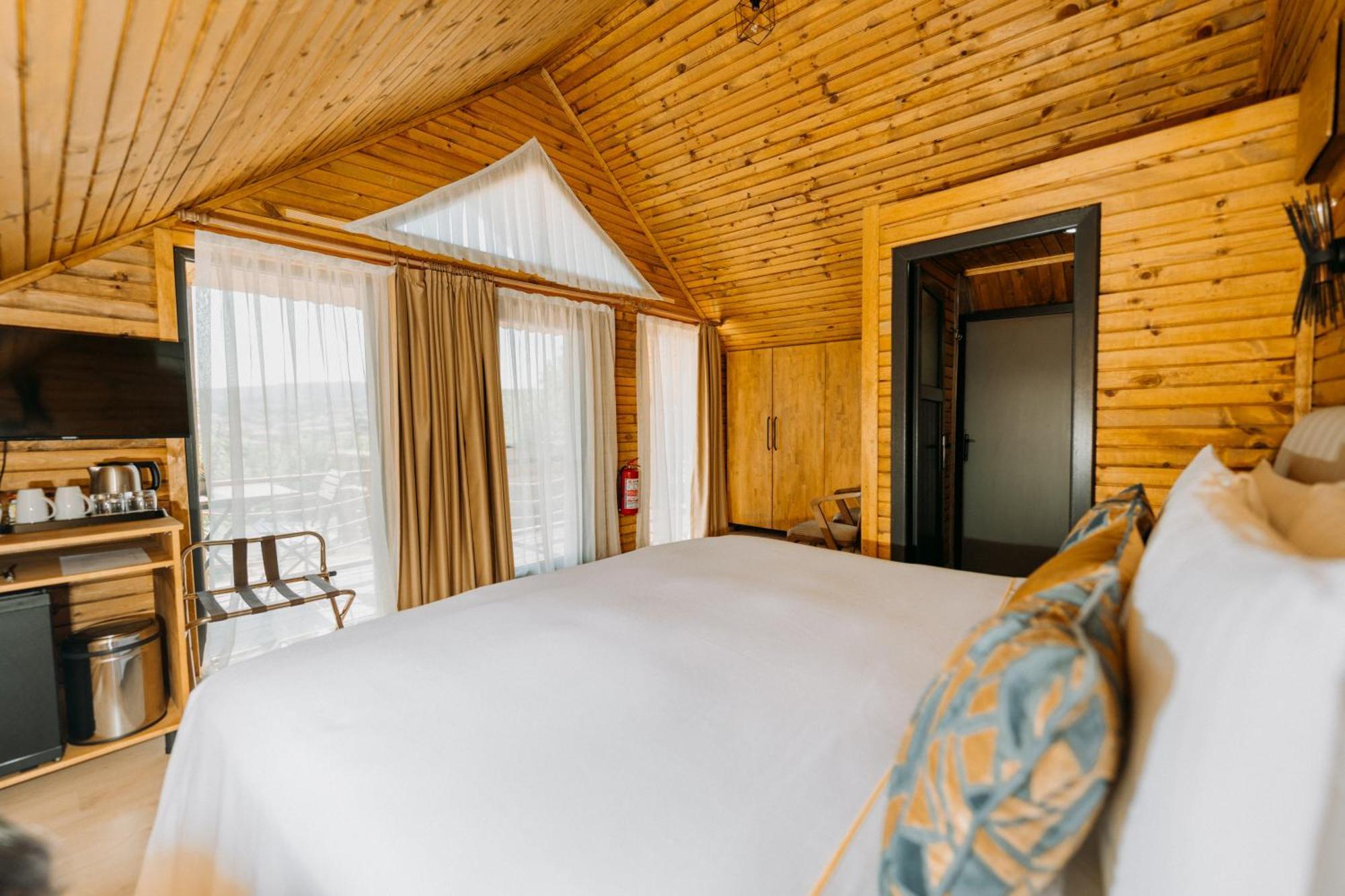 Doors Urla Hotel & Bungalows Izmir Bagian luar foto