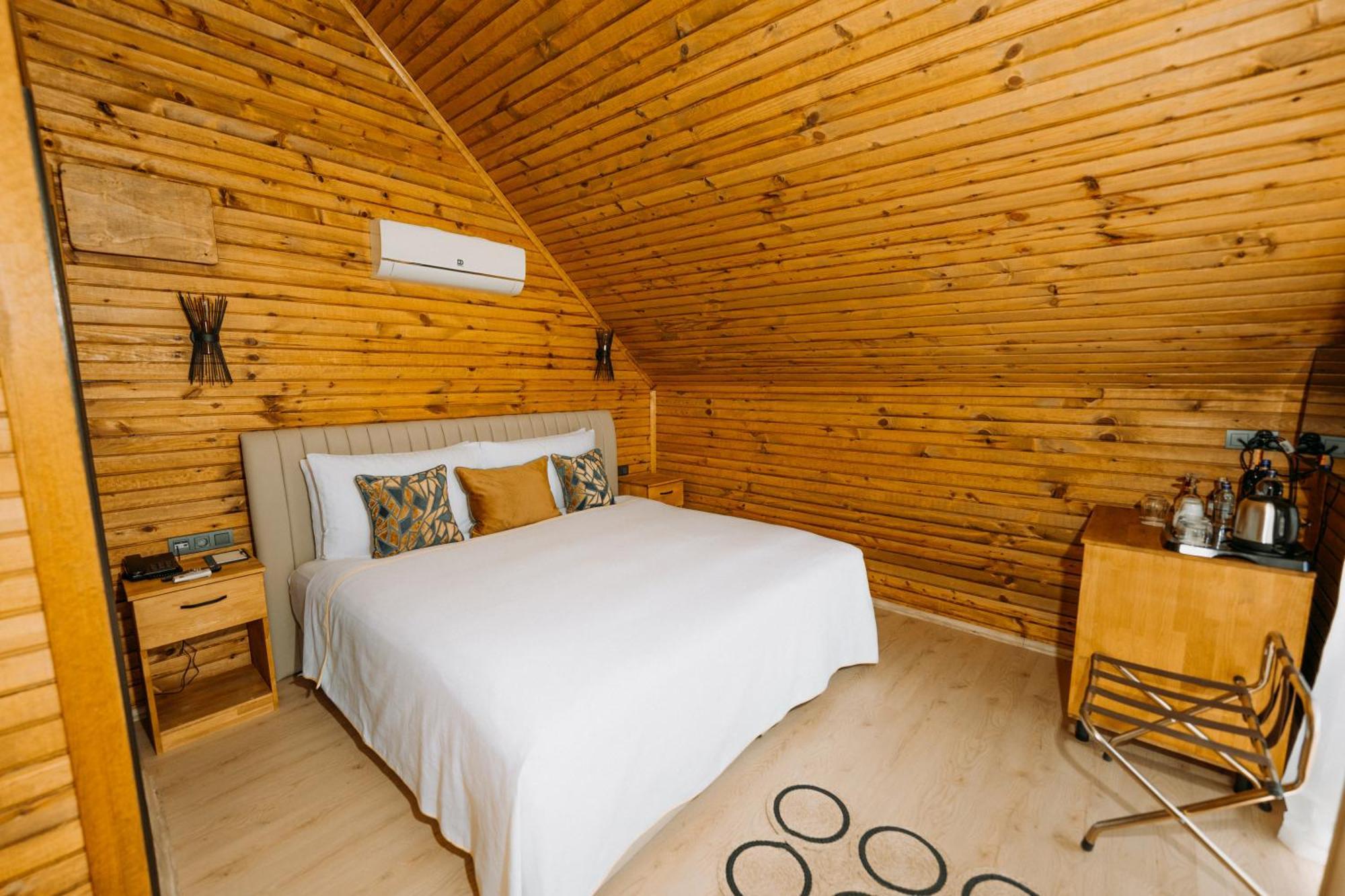 Doors Urla Hotel & Bungalows Izmir Bagian luar foto