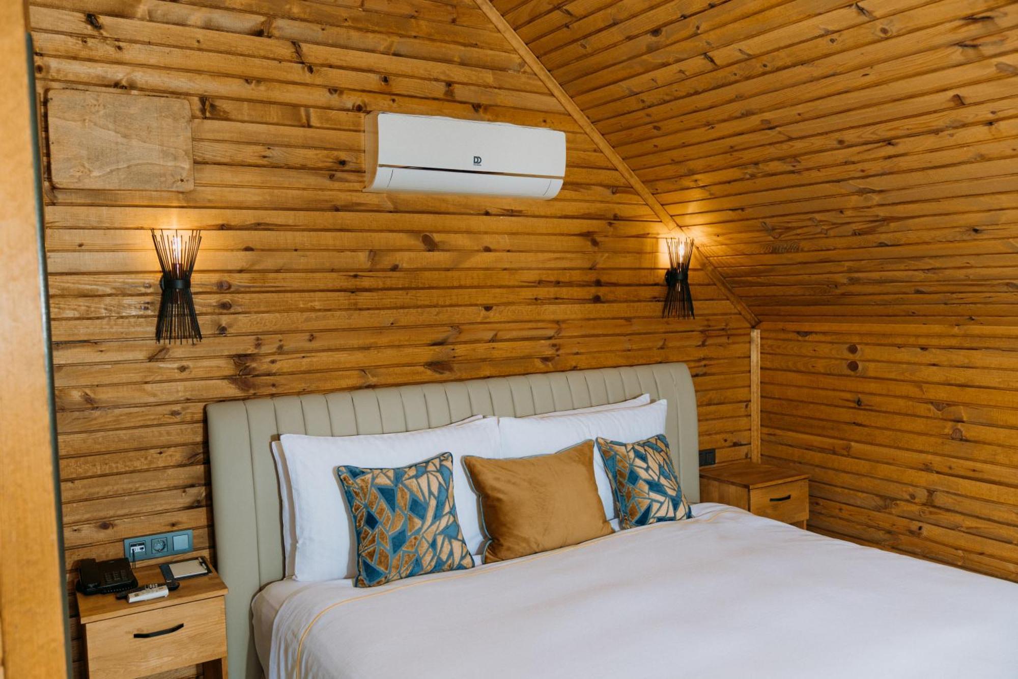 Doors Urla Hotel & Bungalows Izmir Bagian luar foto