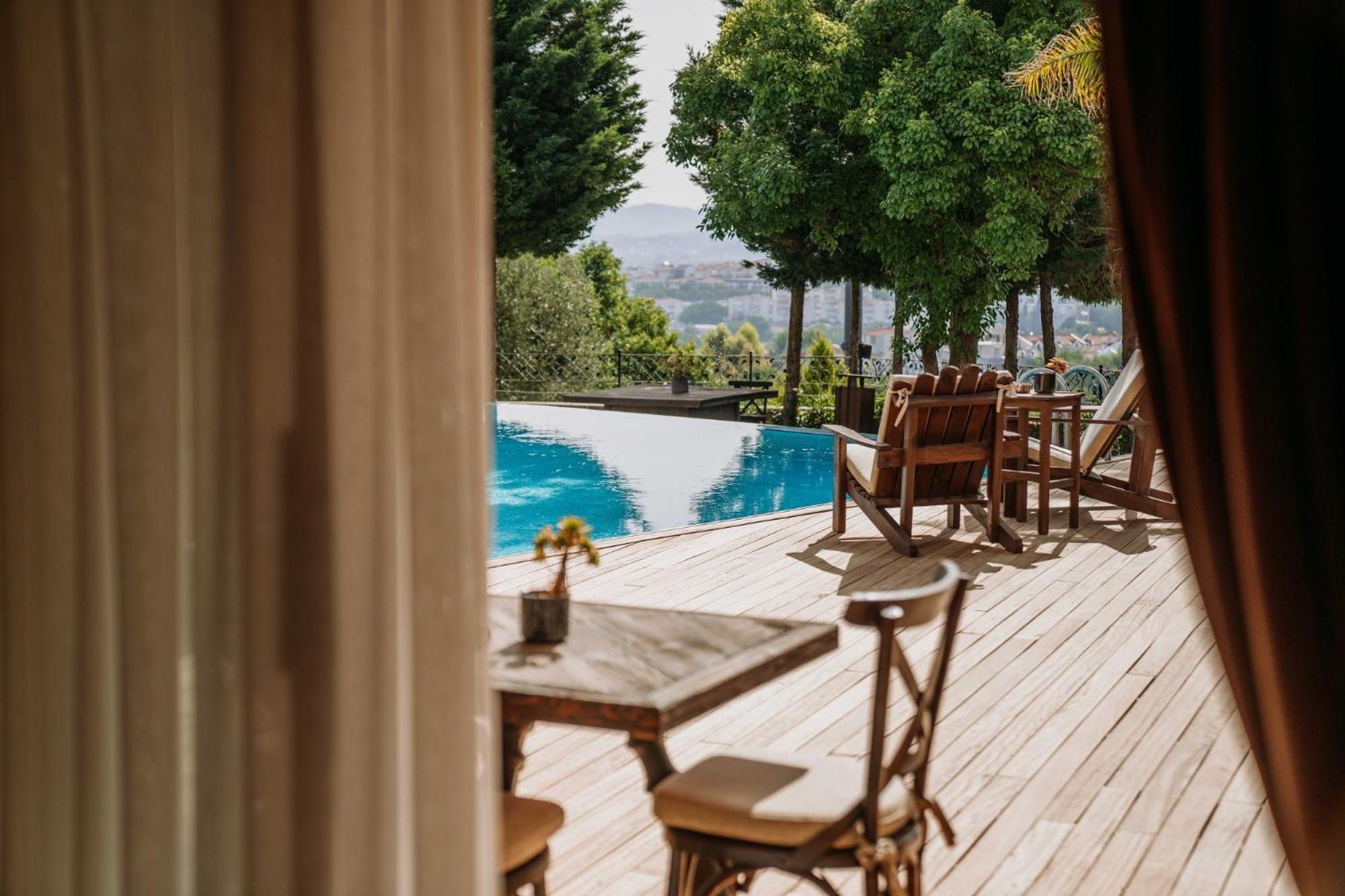Doors Urla Hotel & Bungalows Izmir Bagian luar foto